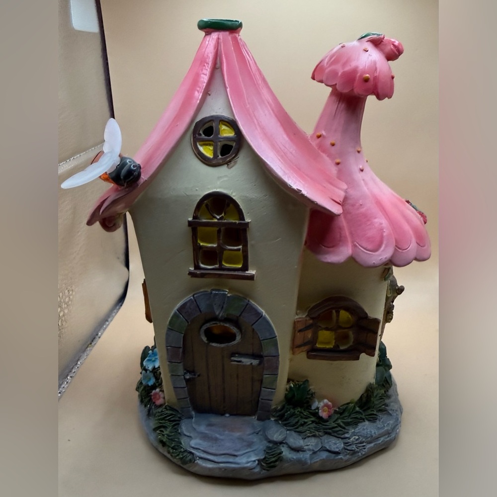 Charming Pink and Cream Fairy House Lamp - Picture 5 of 6